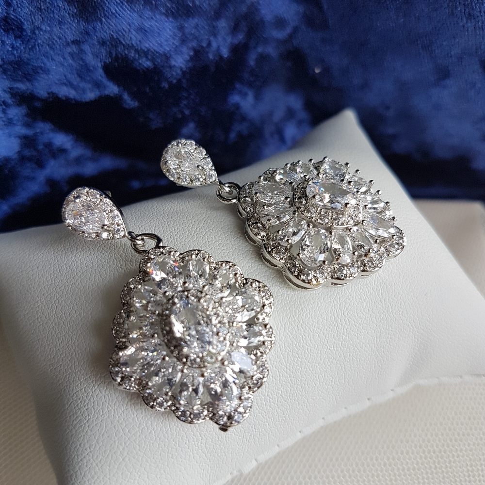 Swarovski Elements 925 Sterling Silver Flower Halo Statement Earrings NEW - Picture 5 of 16